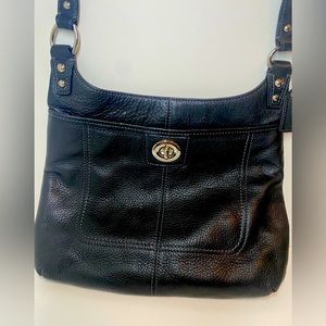 Coach Penelope Slim hippie Crossbody Black Pebbled Leather Handbag EUC F19265